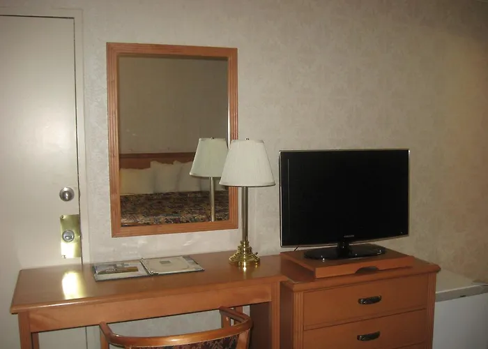 Motel: Ashlan Inn